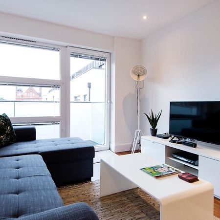 Luxury 2-Bed Flat Parking And Close To The Tube London Eksteriør bilde