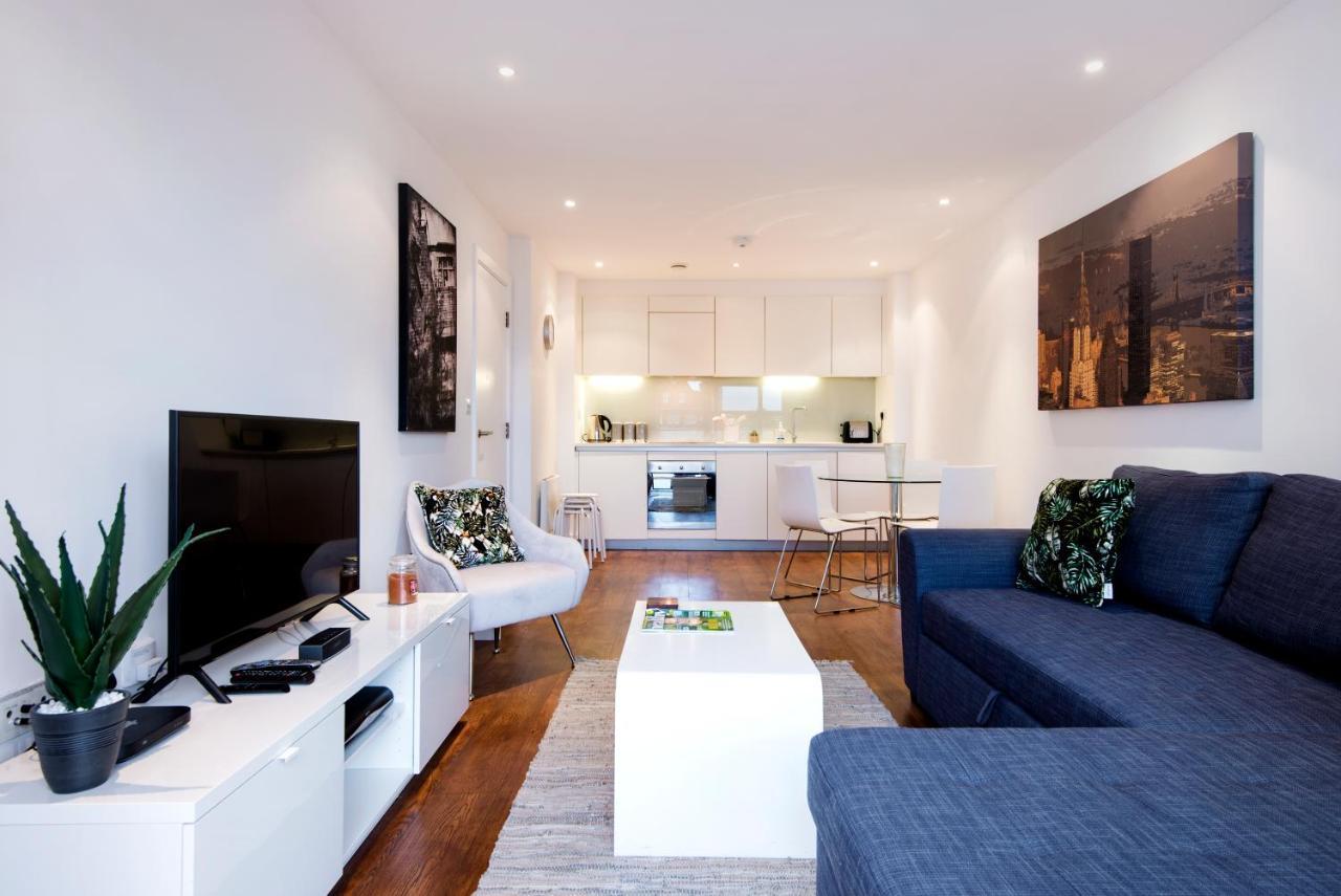 Luxury 2-Bed Flat Parking And Close To The Tube London Eksteriør bilde