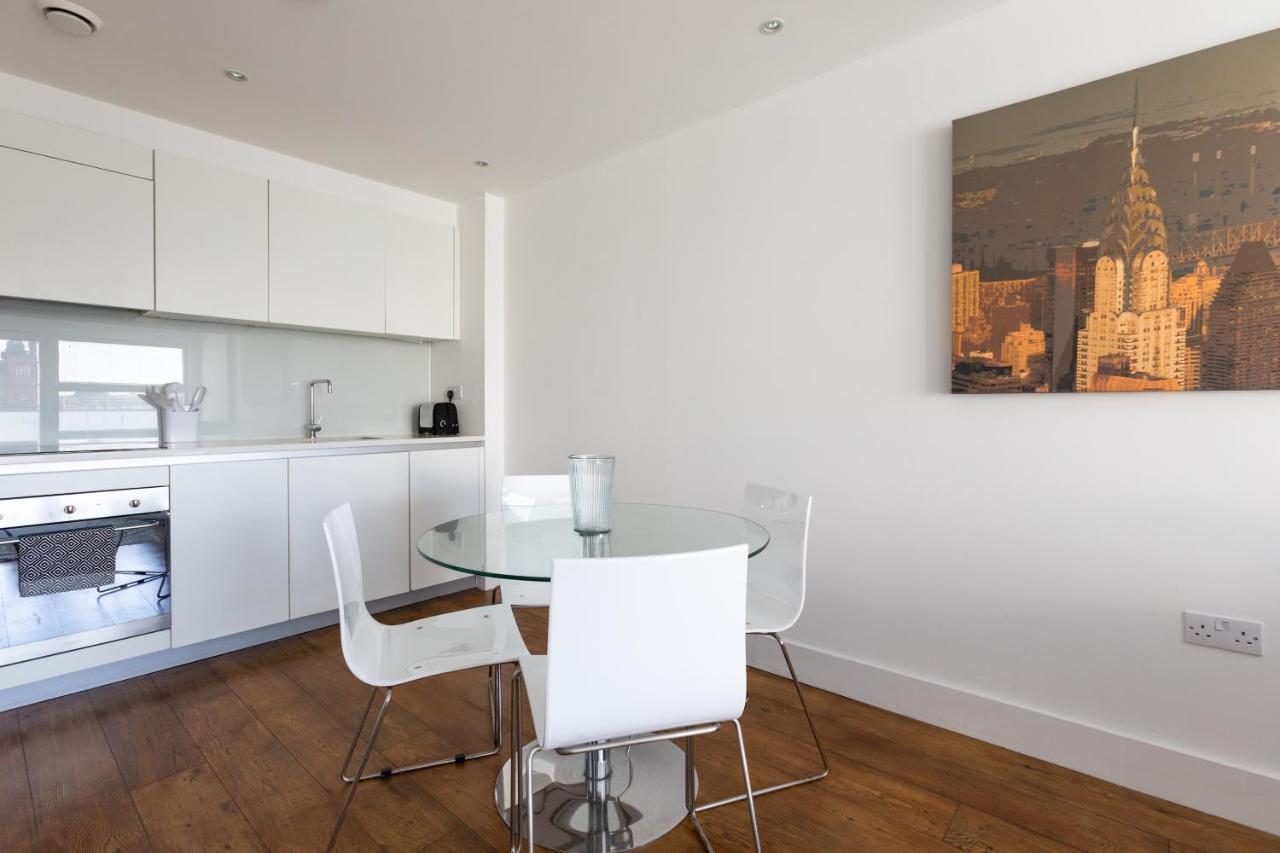 Luxury 2-Bed Flat Parking And Close To The Tube London Eksteriør bilde