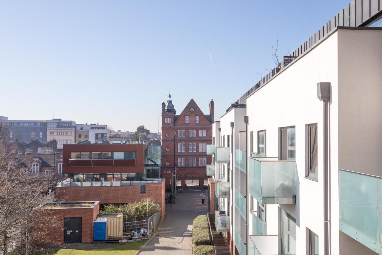 Luxury 2-Bed Flat Parking And Close To The Tube London Eksteriør bilde