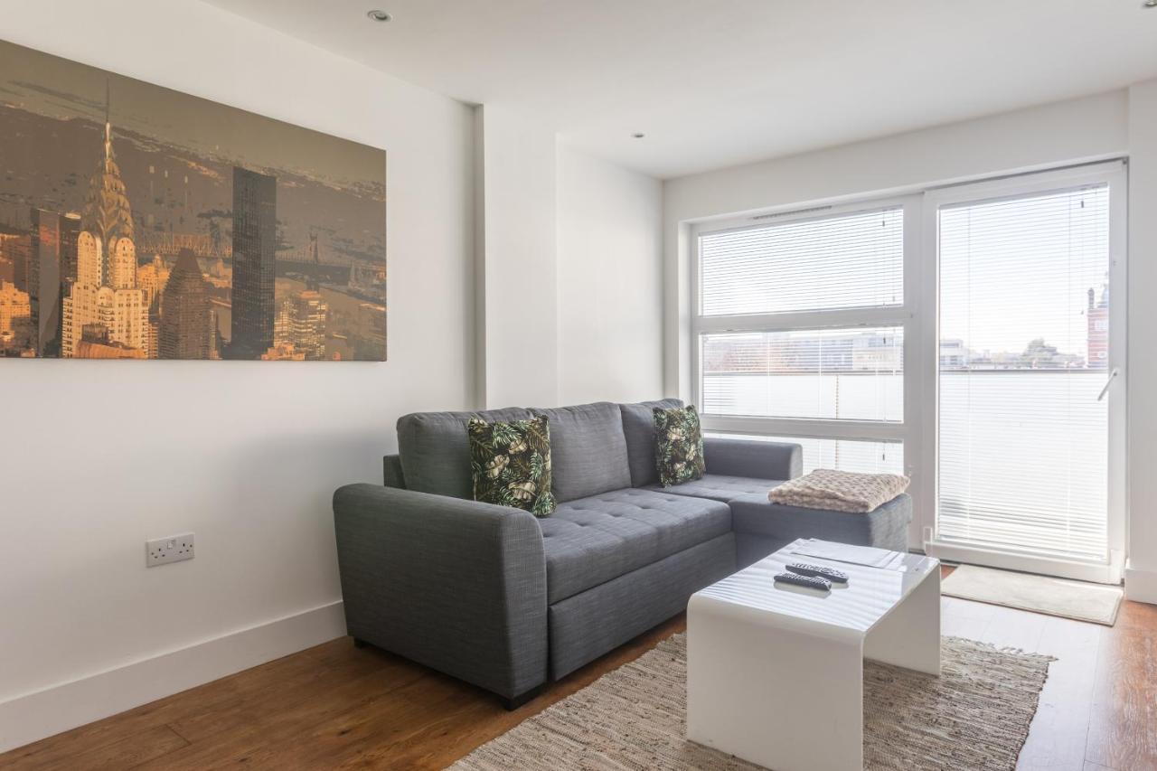 Luxury 2-Bed Flat Parking And Close To The Tube London Eksteriør bilde
