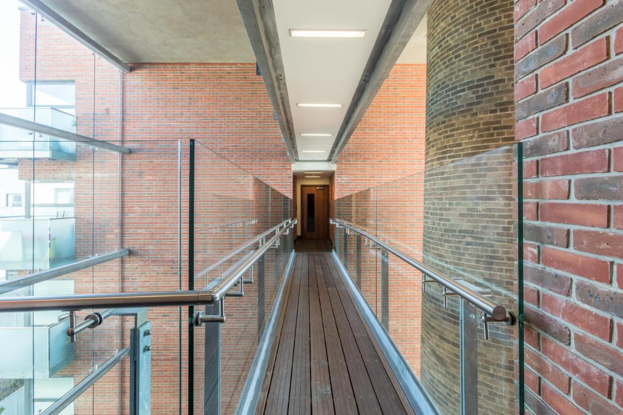 Luxury 2-Bed Flat Parking And Close To The Tube London Eksteriør bilde